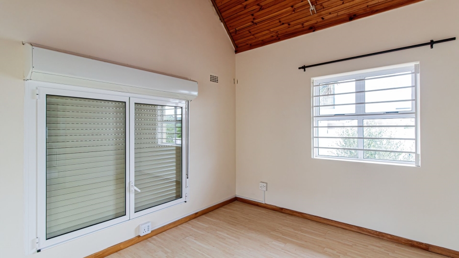 5 Bedroom Property for Sale in Myburgh Park Western Cape